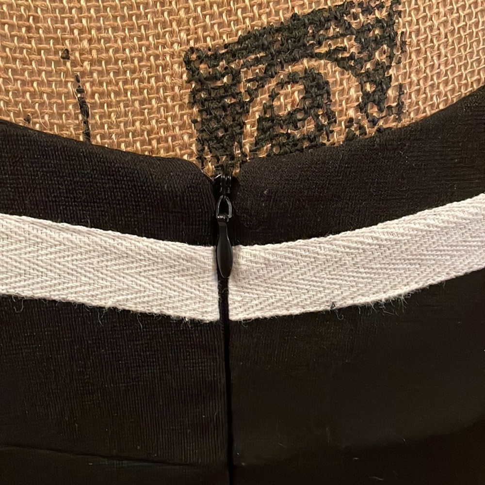 Nice-forever black form fitting dress, size medium. - Picture 9 of 16